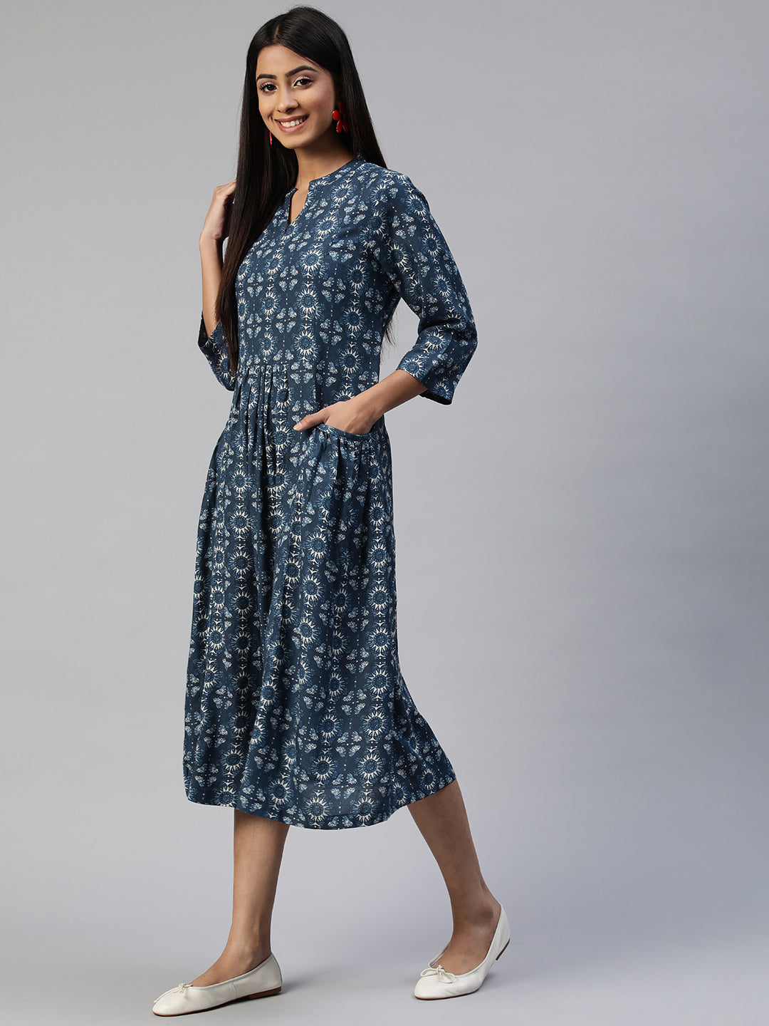 Ayaany Women Blue Long Fit Flared Dress